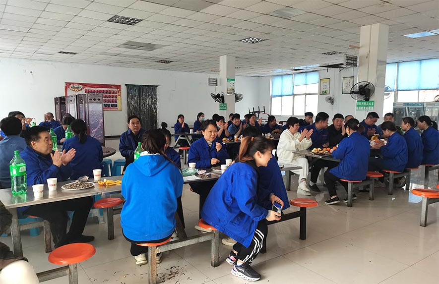 盼盼木業(yè)集團(tuán)旗下鋁合金門窗品牌